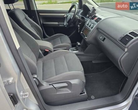 Серый Фольксваген Туран, объемом двигателя 2 л и пробегом 237 тыс. км за 9699 $, фото 36 на Automoto.ua