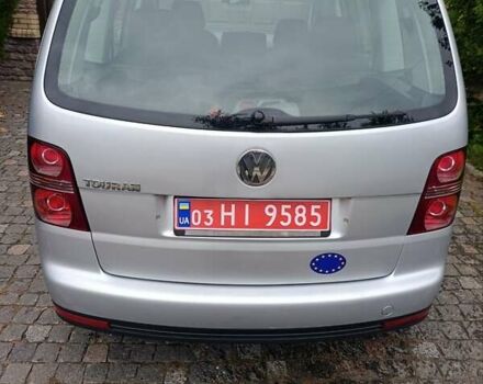 Сірий Фольксваген Туран, об'ємом двигуна 1.6 л та пробігом 216 тис. км за 7700 $, фото 10 на Automoto.ua