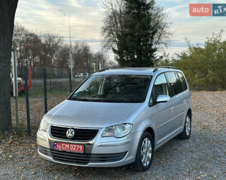 Серый Фольксваген Туран, объемом двигателя 1.6 л и пробегом 236 тыс. км за 8200 $, фото 9 на Automoto.ua