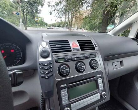 Сірий Фольксваген Туран, об'ємом двигуна 1.4 л та пробігом 232 тис. км за 7000 $, фото 21 на Automoto.ua