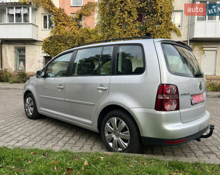 Сірий Фольксваген Туран, об'ємом двигуна 1.4 л та пробігом 193 тис. км за 6500 $, фото 43 на Automoto.ua