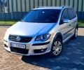 Сірий Фольксваген Туран, об'ємом двигуна 1.4 л та пробігом 218 тис. км за 7200 $, фото 1 на Automoto.ua