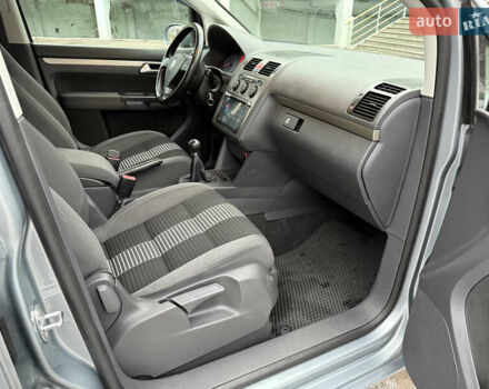 Сірий Фольксваген Туран, об'ємом двигуна 1.4 л та пробігом 189 тис. км за 7400 $, фото 22 на Automoto.ua