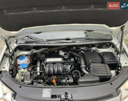 Серый Фольксваген Туран, объемом двигателя 1.6 л и пробегом 211 тыс. км за 7500 $, фото 26 на Automoto.ua