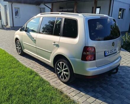 Серый Фольксваген Туран, объемом двигателя 1.9 л и пробегом 340 тыс. км за 8500 $, фото 8 на Automoto.ua