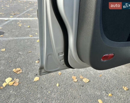 Сірий Фольксваген Туран, об'ємом двигуна 1.6 л та пробігом 196 тис. км за 8199 $, фото 41 на Automoto.ua