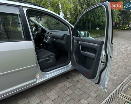 Серый Фольксваген Туран, объемом двигателя 1.6 л и пробегом 211 тыс. км за 7450 $, фото 36 на Automoto.ua