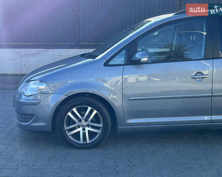 Серый Фольксваген Туран, объемом двигателя 1.4 л и пробегом 188 тыс. км за 6000 $, фото 18 на Automoto.ua