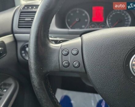 Серый Фольксваген Туран, объемом двигателя 2 л и пробегом 237 тыс. км за 9699 $, фото 50 на Automoto.ua