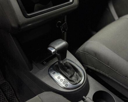 Серый Фольксваген Туран, объемом двигателя 2 л и пробегом 326 тыс. км за 7800 $, фото 11 на Automoto.ua