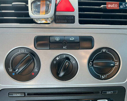 Сірий Фольксваген Туран, об'ємом двигуна 1.6 л та пробігом 254 тис. км за 7590 $, фото 23 на Automoto.ua