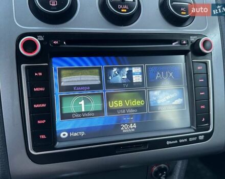 Серый Фольксваген Туран, объемом двигателя 1.4 л и пробегом 142 тыс. км за 8650 $, фото 103 на Automoto.ua