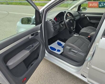 Серый Фольксваген Туран, объемом двигателя 2 л и пробегом 237 тыс. км за 9699 $, фото 19 на Automoto.ua