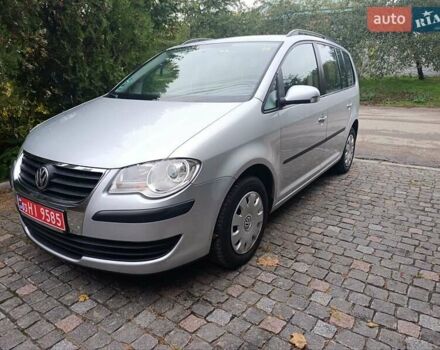 Сірий Фольксваген Туран, об'ємом двигуна 1.6 л та пробігом 216 тис. км за 7700 $, фото 1 на Automoto.ua