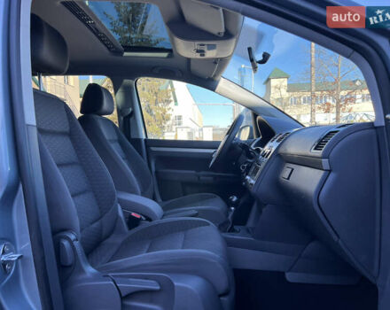 Серый Фольксваген Туран, объемом двигателя 1.4 л и пробегом 188 тыс. км за 6000 $, фото 57 на Automoto.ua