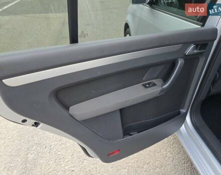 Серый Фольксваген Туран, объемом двигателя 2 л и пробегом 237 тыс. км за 9699 $, фото 31 на Automoto.ua