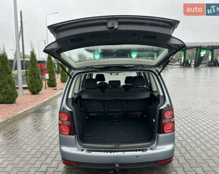 Серый Фольксваген Туран, объемом двигателя 1.4 л и пробегом 240 тыс. км за 6800 $, фото 18 на Automoto.ua