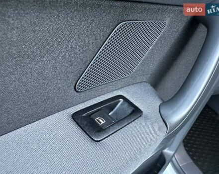 Серый Фольксваген Туран, объемом двигателя 1.4 л и пробегом 142 тыс. км за 8650 $, фото 63 на Automoto.ua