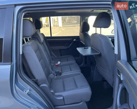 Серый Фольксваген Туран, объемом двигателя 1.4 л и пробегом 188 тыс. км за 6000 $, фото 48 на Automoto.ua