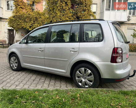 Сірий Фольксваген Туран, об'ємом двигуна 1.4 л та пробігом 193 тис. км за 6500 $, фото 2 на Automoto.ua