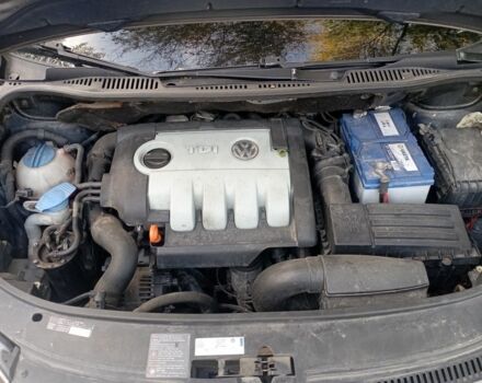 Сірий Фольксваген Туран, об'ємом двигуна 2 л та пробігом 382 тис. км за 5000 $, фото 11 на Automoto.ua