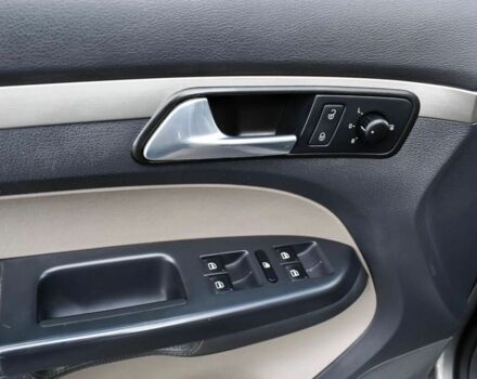 Сірий Фольксваген Туран, об'ємом двигуна 2 л та пробігом 264 тис. км за 5000 $, фото 14 на Automoto.ua