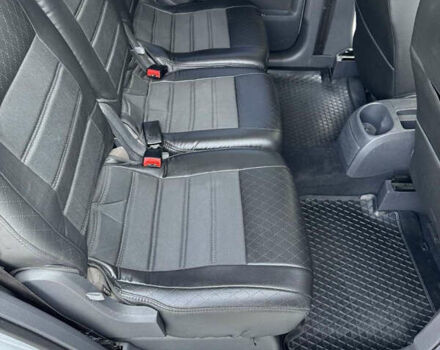 Серый Фольксваген Туран, объемом двигателя 1.98 л и пробегом 230 тыс. км за 6500 $, фото 12 на Automoto.ua