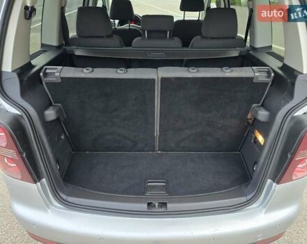 Серый Фольксваген Туран, объемом двигателя 2 л и пробегом 237 тыс. км за 9699 $, фото 29 на Automoto.ua