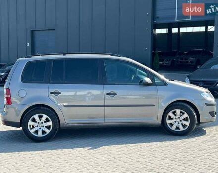 Сірий Фольксваген Туран, об'ємом двигуна 1.6 л та пробігом 254 тис. км за 7590 $, фото 9 на Automoto.ua