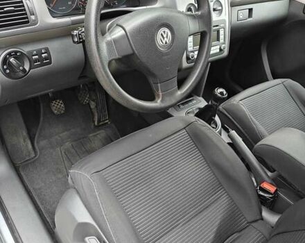 Сірий Фольксваген Туран, об'ємом двигуна 1.9 л та пробігом 263 тис. км за 8500 $, фото 9 на Automoto.ua