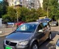 Серый Фольксваген Туран, объемом двигателя 1.9 л и пробегом 200 тыс. км за 7500 $, фото 1 на Automoto.ua