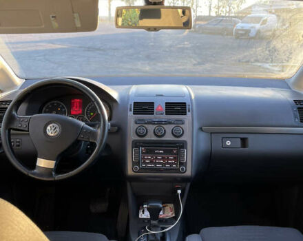 Серый Фольксваген Туран, объемом двигателя 1.39 л и пробегом 196 тыс. км за 7700 $, фото 13 на Automoto.ua