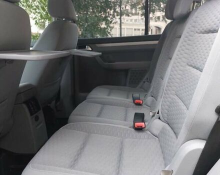 Сірий Фольксваген Туран, об'ємом двигуна 1.4 л та пробігом 232 тис. км за 7000 $, фото 36 на Automoto.ua