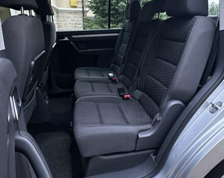 Серый Фольксваген Туран, объемом двигателя 1.6 л и пробегом 211 тыс. км за 7450 $, фото 30 на Automoto.ua