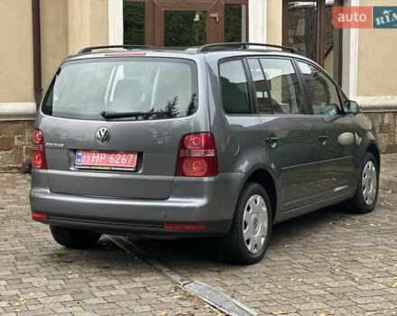 Серый Фольксваген Туран, объемом двигателя 1.6 л и пробегом 210 тыс. км за 7350 $, фото 14 на Automoto.ua