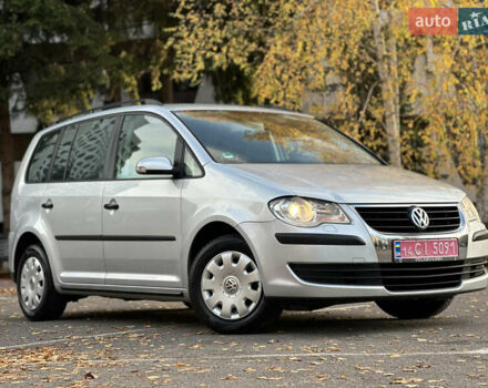 Сірий Фольксваген Туран, об'ємом двигуна 1.6 л та пробігом 196 тис. км за 8199 $, фото 23 на Automoto.ua