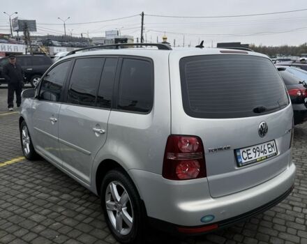 Серый Фольксваген Туран, объемом двигателя 2 л и пробегом 326 тыс. км за 7600 $, фото 4 на Automoto.ua