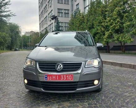 Сірий Фольксваген Туран, об'ємом двигуна 1.4 л та пробігом 232 тис. км за 7000 $, фото 1 на Automoto.ua