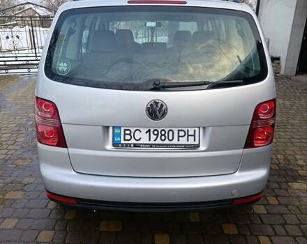 Серый Фольксваген Туран, объемом двигателя 1.6 л и пробегом 264 тыс. км за 8400 $, фото 4 на Automoto.ua