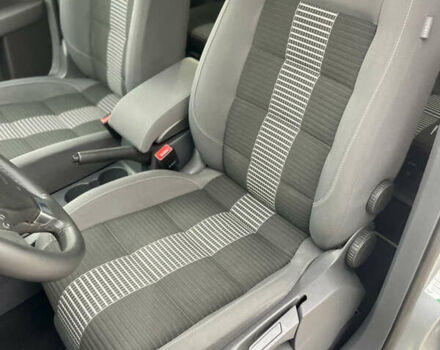 Серый Фольксваген Туран, объемом двигателя 1.6 л и пробегом 220 тыс. км за 8600 $, фото 40 на Automoto.ua