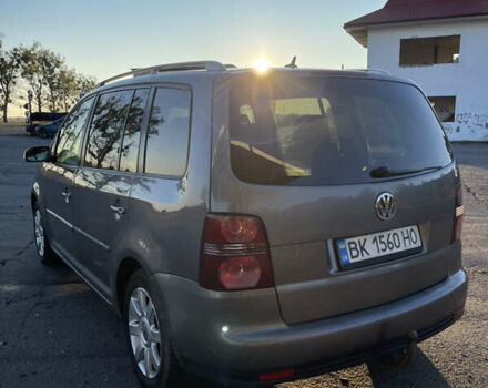 Серый Фольксваген Туран, объемом двигателя 1.39 л и пробегом 196 тыс. км за 7700 $, фото 8 на Automoto.ua