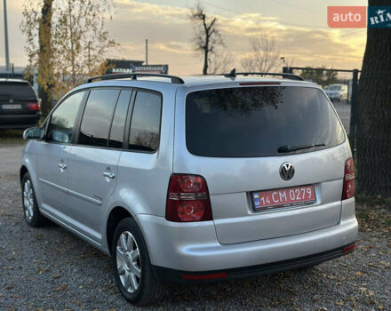 Серый Фольксваген Туран, объемом двигателя 1.6 л и пробегом 236 тыс. км за 8200 $, фото 14 на Automoto.ua