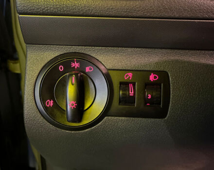 Серый Фольксваген Туран, объемом двигателя 1.9 л и пробегом 229 тыс. км за 8600 $, фото 12 на Automoto.ua