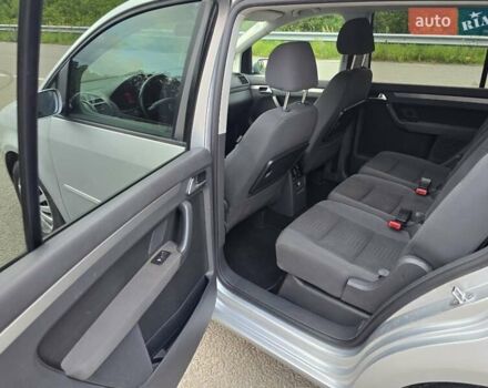 Серый Фольксваген Туран, объемом двигателя 2 л и пробегом 237 тыс. км за 9699 $, фото 28 на Automoto.ua