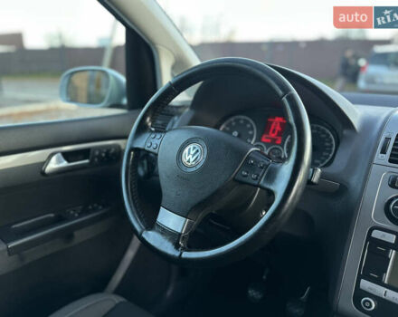 Серый Фольксваген Туран, объемом двигателя 1.6 л и пробегом 236 тыс. км за 8200 $, фото 47 на Automoto.ua