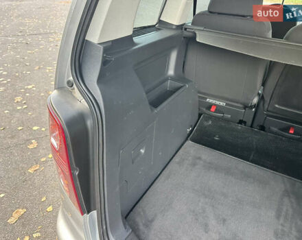 Сірий Фольксваген Туран, об'ємом двигуна 1.6 л та пробігом 196 тис. км за 8199 $, фото 35 на Automoto.ua