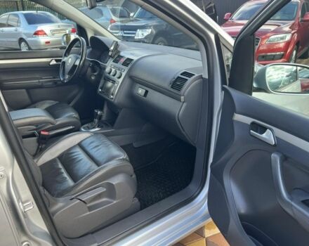 Сірий Фольксваген Туран, об'ємом двигуна 1.4 л та пробігом 220 тис. км за 8850 $, фото 9 на Automoto.ua