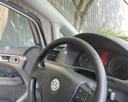 Серый Фольксваген Туран, объемом двигателя 2 л и пробегом 345 тыс. км за 5999 $, фото 3 на Automoto.ua