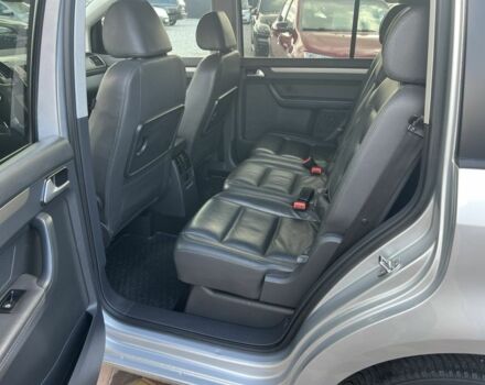 Сірий Фольксваген Туран, об'ємом двигуна 1.4 л та пробігом 220 тис. км за 8850 $, фото 10 на Automoto.ua