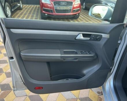 Сірий Фольксваген Туран, об'ємом двигуна 1.4 л та пробігом 220 тис. км за 8850 $, фото 15 на Automoto.ua